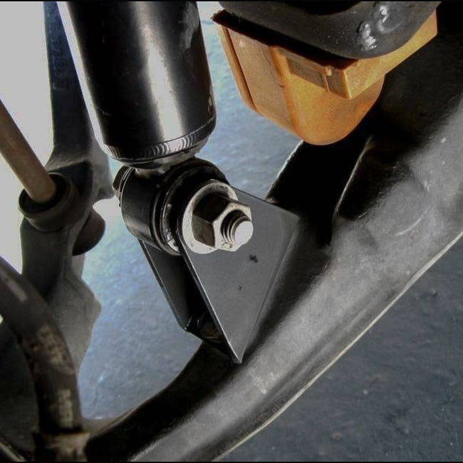 Front Shock Extender Kit For 2001-2010 Chevy Avalanche Suburban GMC Yukon 8LUG