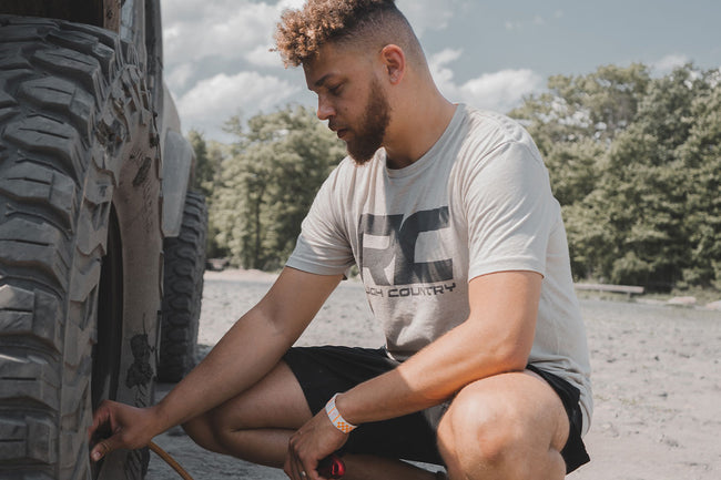 Rough Country T-Shirt | Logo | Grey | 3XL - The Suspension Specialists