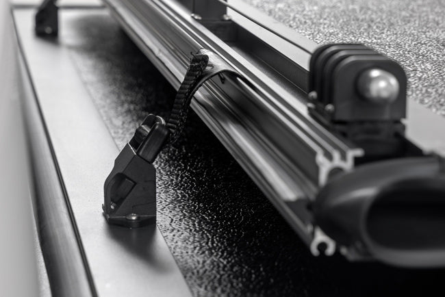 Hard Low Profile Bed Cover | 5' Bed | Toyota Tacoma 2WD/4WD (2024-2026)