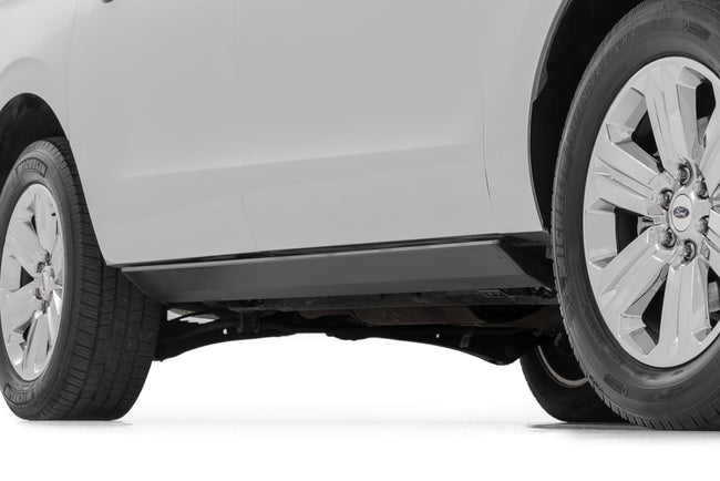 Rough Country Power Running Boards | Dual Electric Motor | Ford Expedition 2WD/4WD (18-25) - The Suspension Specialists