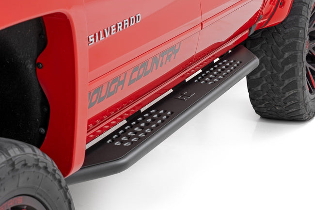 Rough Country OV2 Running Boards | Side Step Bars | Crew Cab | Chevy/GMC 1500/2500HD/3500HD (07-19 & Classic)