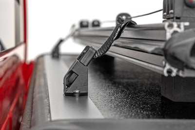 Hard Low Profile Bed Cover | 6'9" Bed | Rail Caps | Chevy/GMC 2500HD/3500HD (20-25)