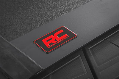 Hard Low Profile Bed Cover | 6'9" Bed | Rail Caps | Chevy/GMC 2500HD/3500HD (20-25)