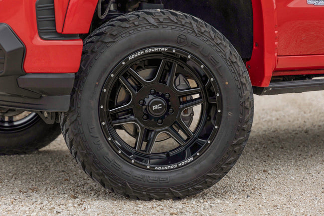 Rough Country 92 Series Wheel | Machined One-Piece | Gloss Black | 18x9 | 6x5.5 | +18mm - The Suspension Specialists