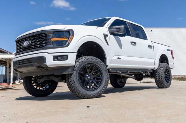 Rough Country 95 Series Wheel | One-Piece | Gloss Black | 20x10 | 6x135 | -19mm - The Suspension Specialists