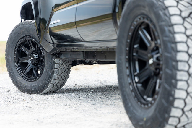 Rough Country 84 Series Wheel | Gloss Black | 18x8.5 | 6x5.5 | +0mm - The Suspension Specialists