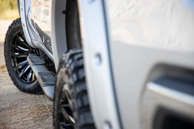 Oval Nerf Step | Crew Cab | Chevy/GMC 1500/2500HD/3500HD (19-26 & Refresh)